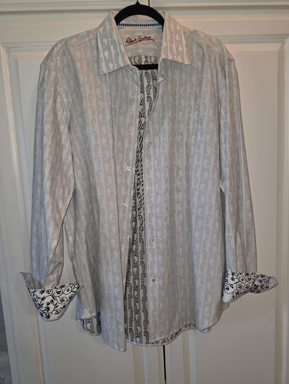 Robert Graham Men's White Paisley Pattern Dress Shirt